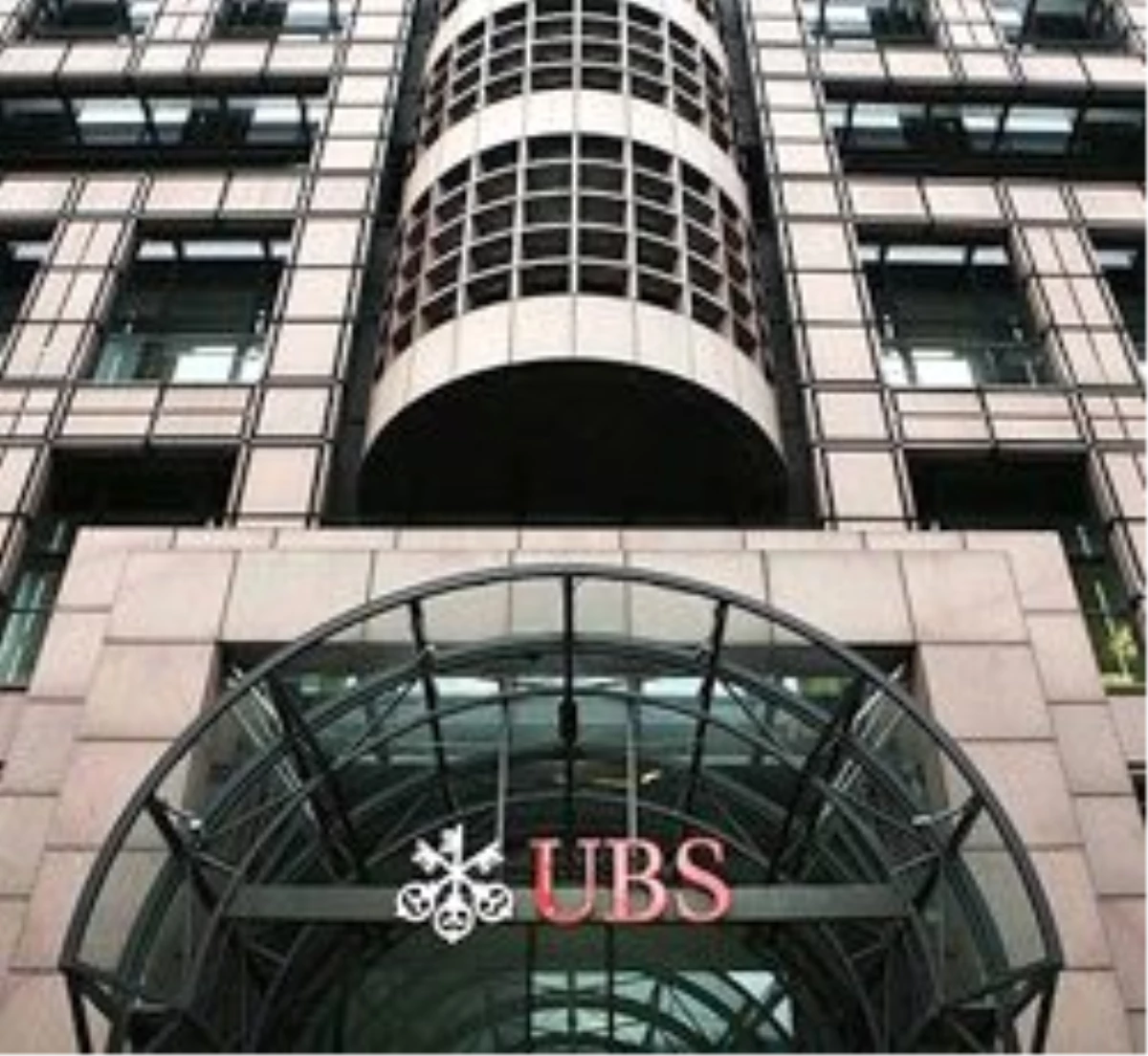 İsviçre de Zorda: UBS, 7800 Kişiyi İşten Çıkaracak