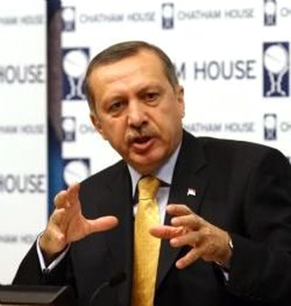 Erdoğan'dan Vize Eleştirisi