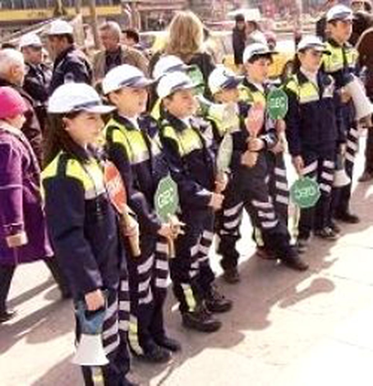 Minikler Trafiğe Duyarlı Yetişiyor