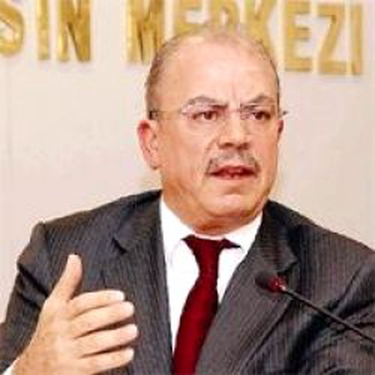Tekstil İşçisinden, Başbakan'a 'Makineler Yalan Söylemez' İlanı