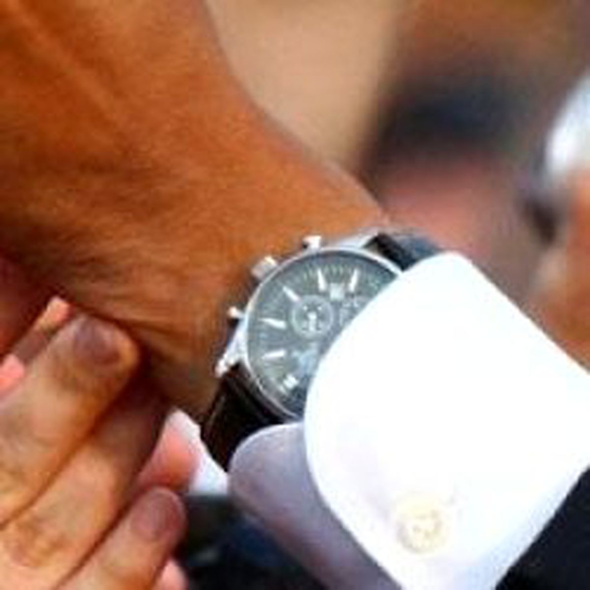 Dış Politika Kol Saatinde Gizli