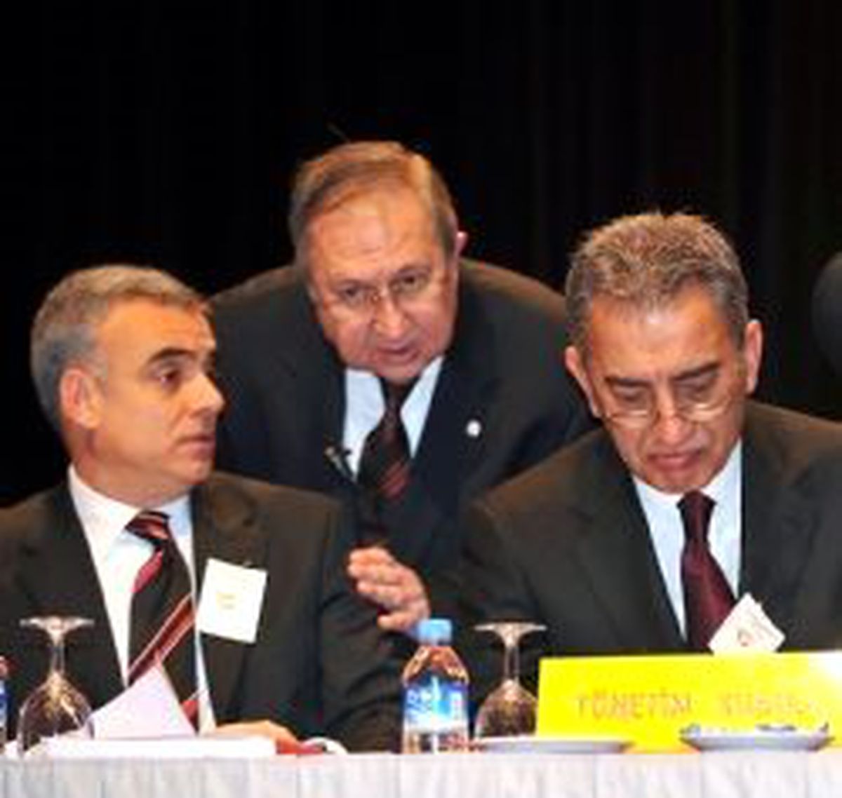 Galatasaray Yönetim Kurulu Olağanüstü Toplandı