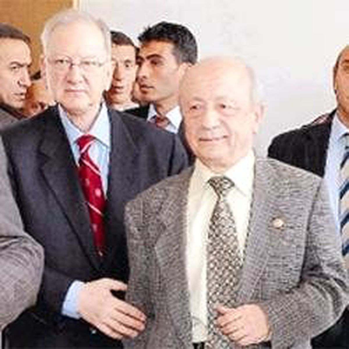 Bombadan Kurtuldum Tabancayı Çıkardı