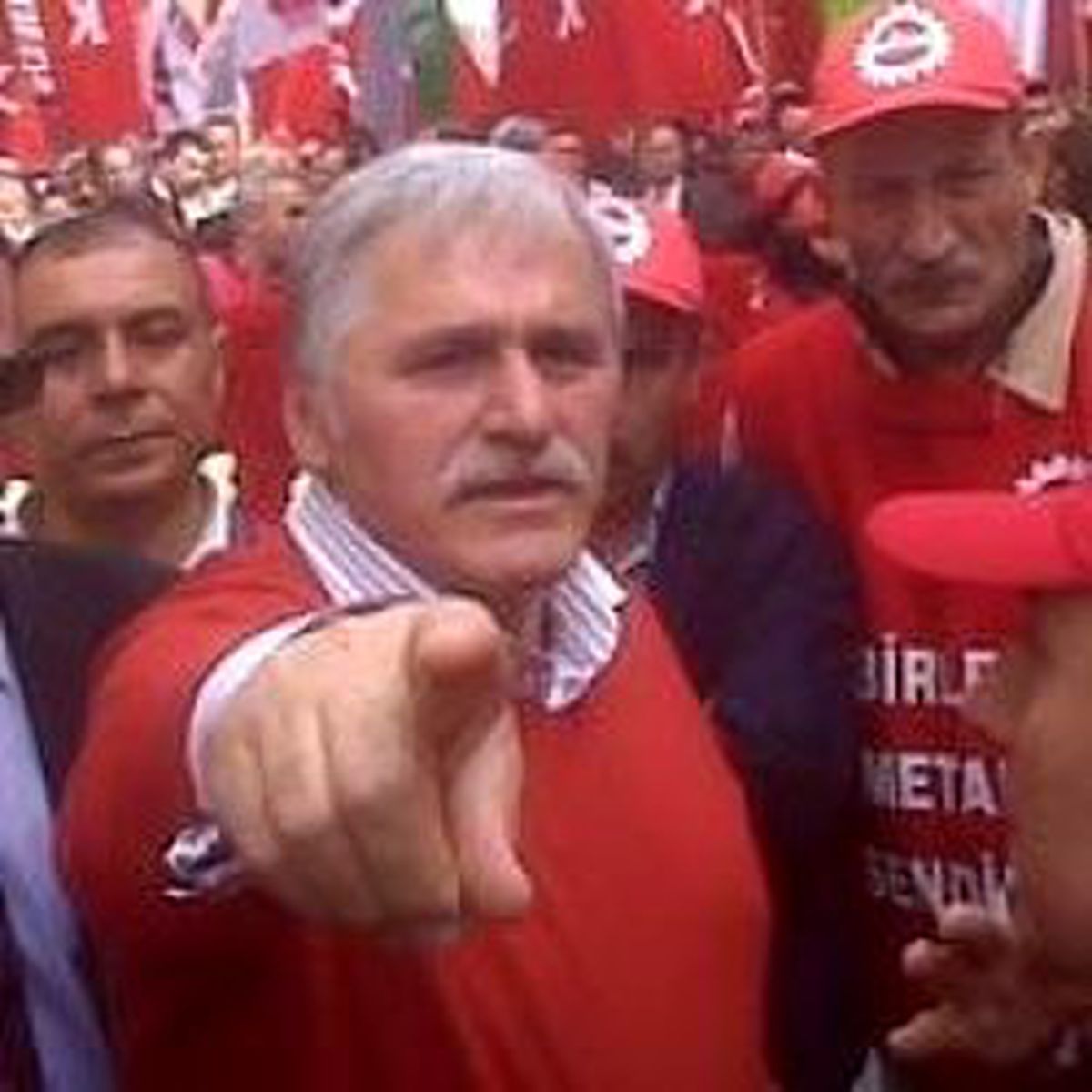 Disk ve Kesk Yürüyüşe Ara Verdi