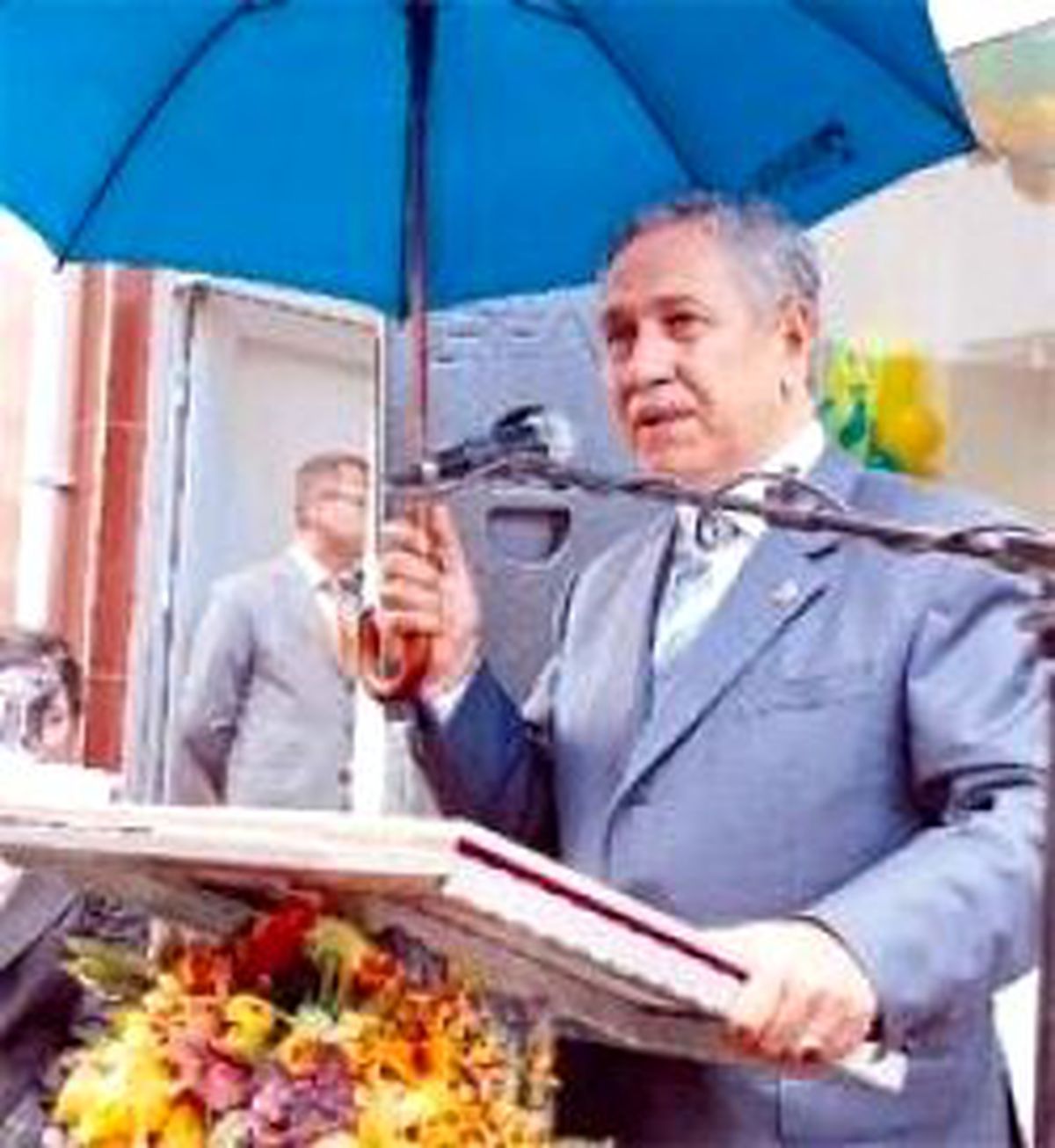 Görevi Cumhurbaşkanı ve Başbakan'dan Öğrendim