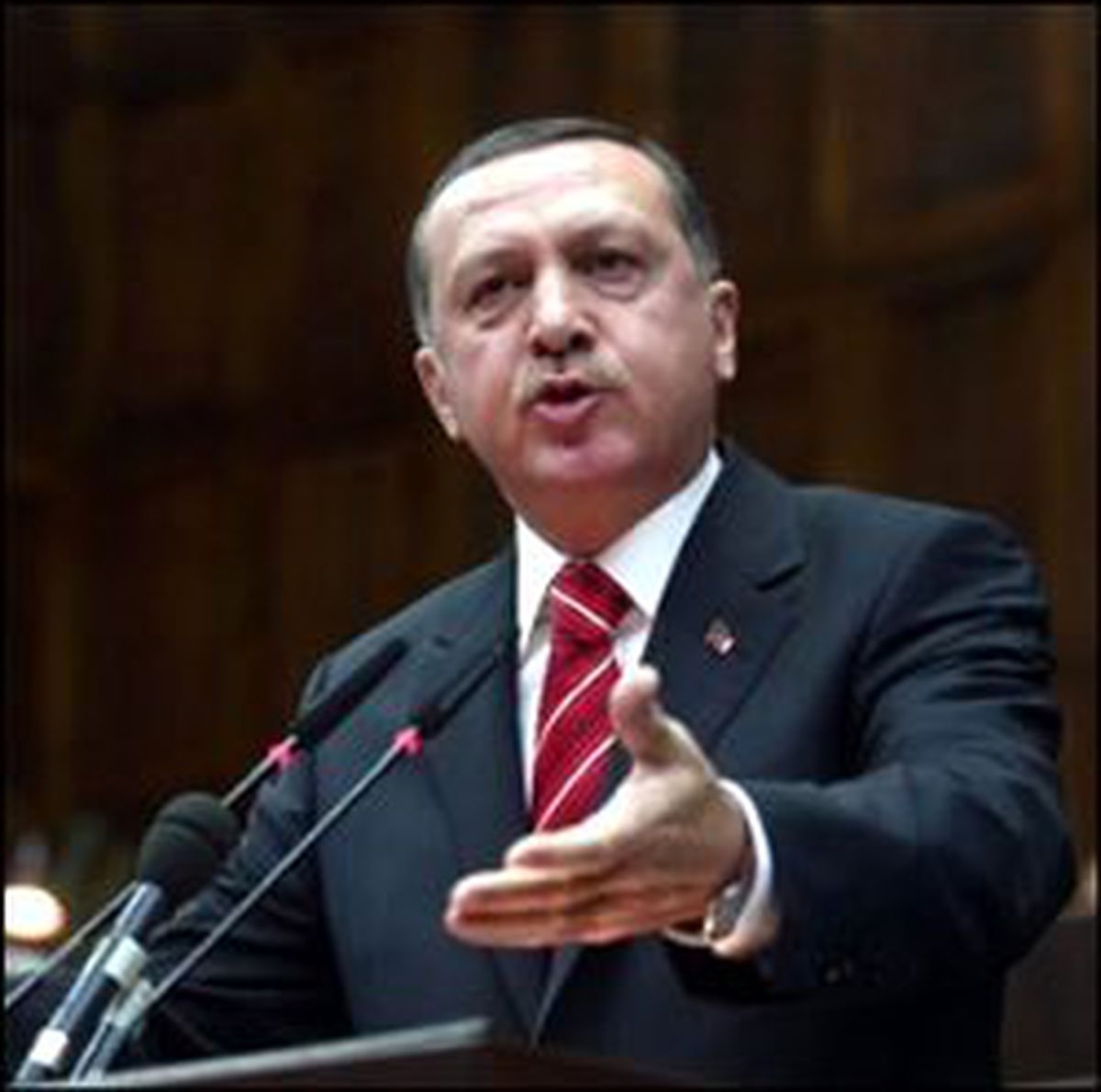 Davutoğlu Atışması