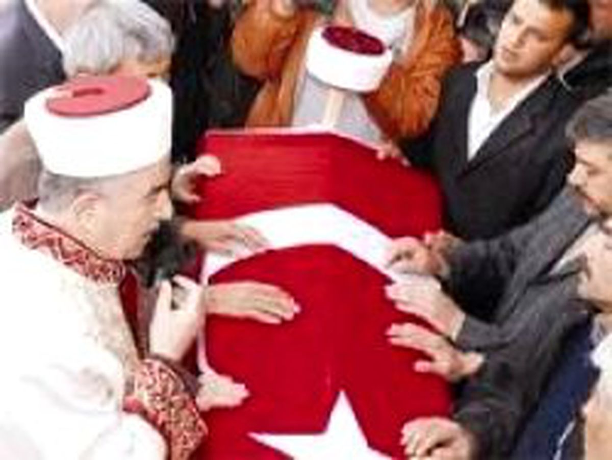 Bu Acımasızlık, Bu Sevgisizlik Niye