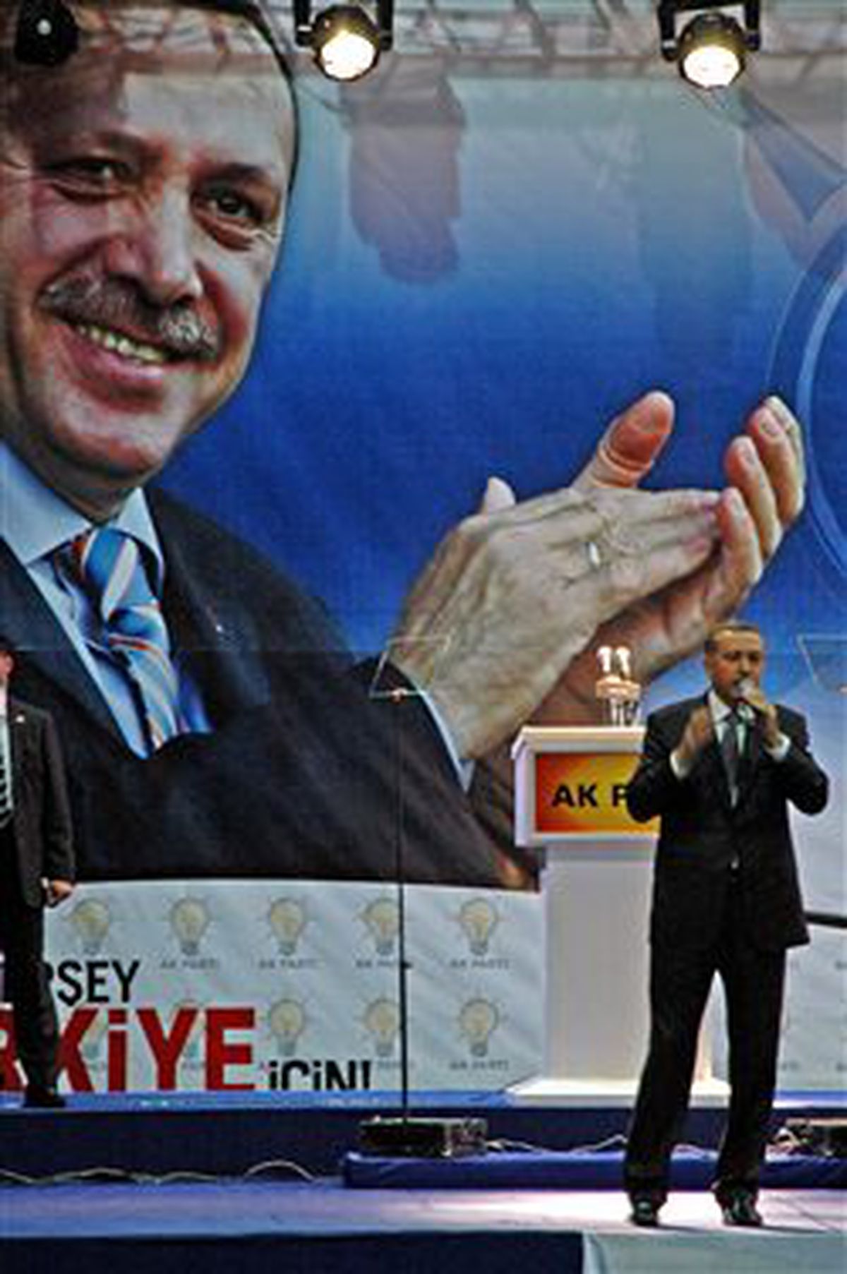 Kirli Eller Kördüğüm Hale Getiriyor