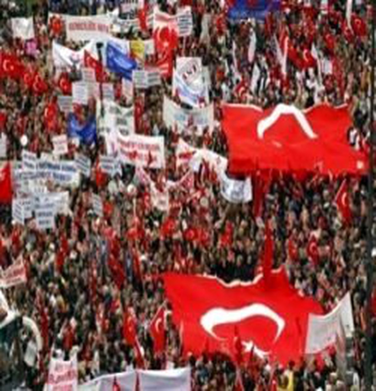 Tandoğan Meydanı Dolmaya Başladı