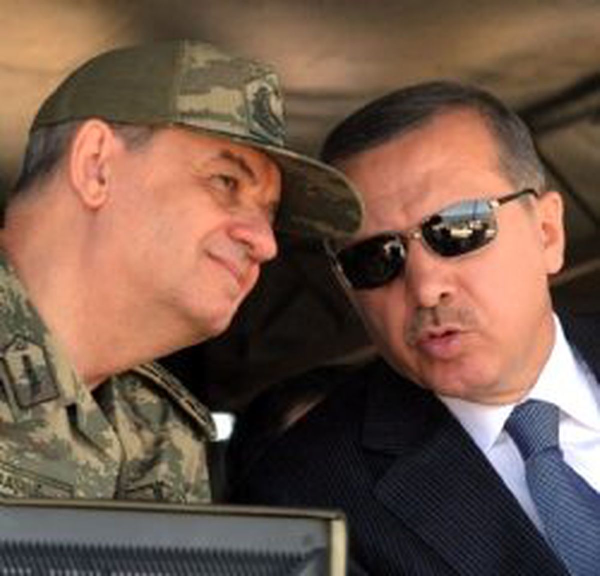 Devletin Zirvesinde Özlenen Tablo