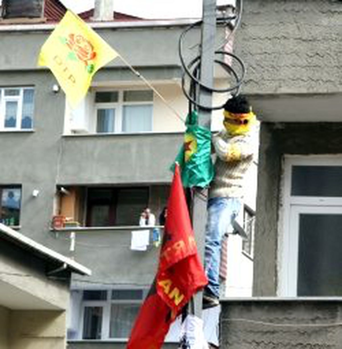 Cezaevlerinde 6 Bin Terör Suçlusu Var