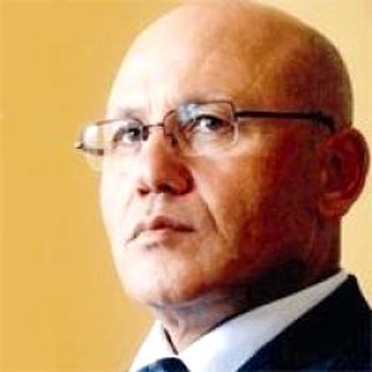 İki Düğün, Bir Küslük