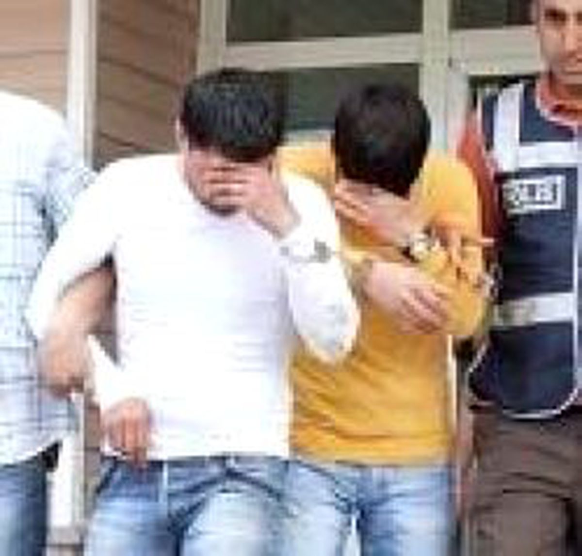 Sabıkalı Hırsızlar Polisten Kaçamadı