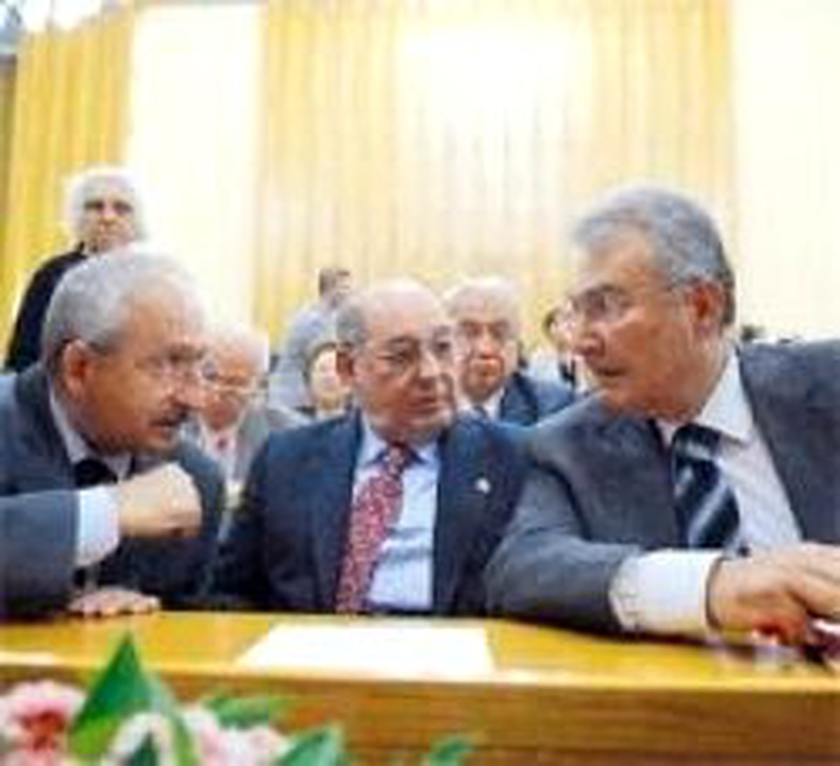 Peşkeş Çekmeye Niyetiniz Varsa Referandum Olsun