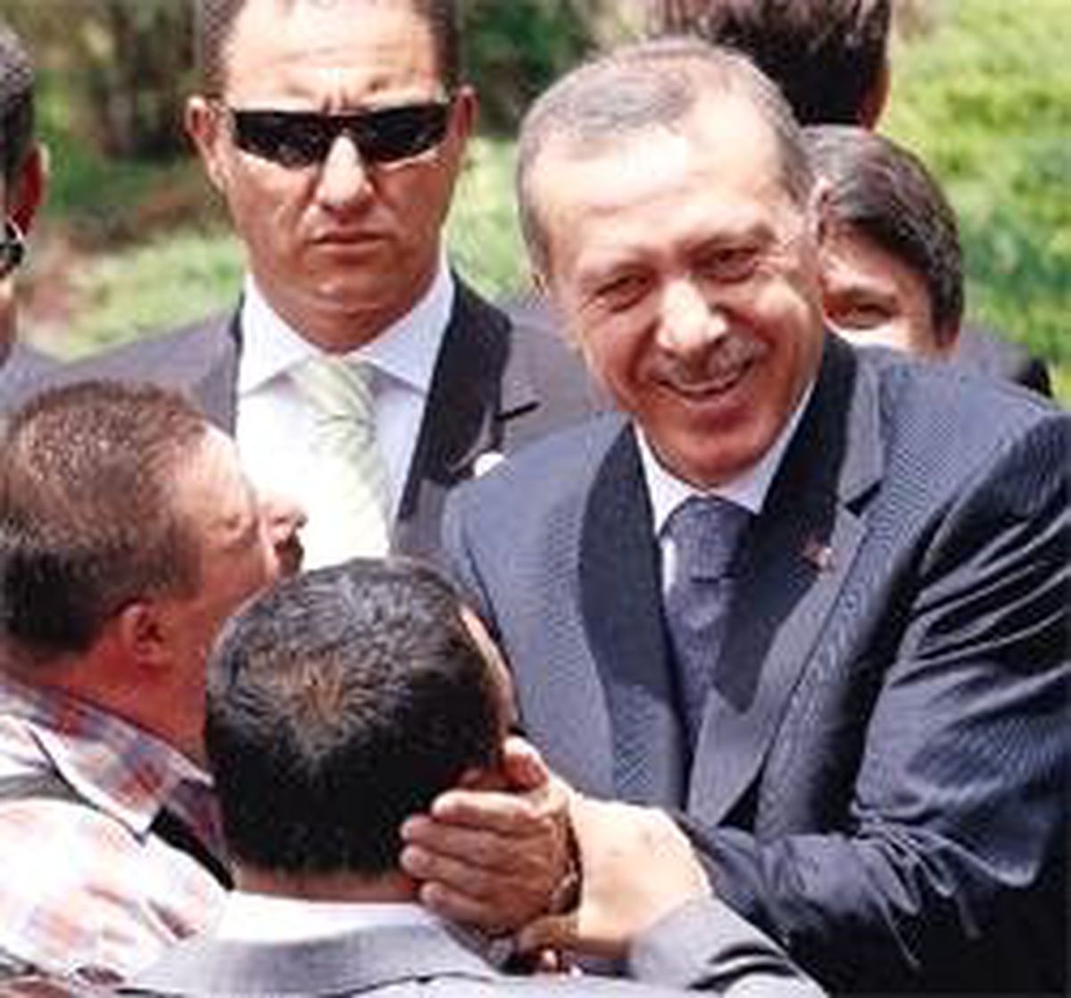 Bize AKP Diyenler Edepsiz, İftiracıdır