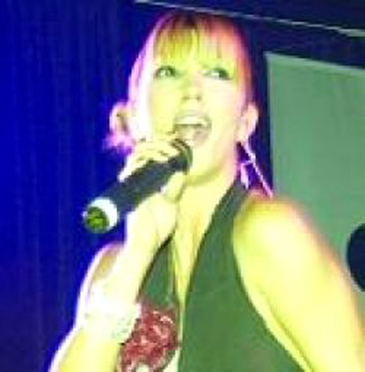 Hande Yener Ankara'yı Sallayacak