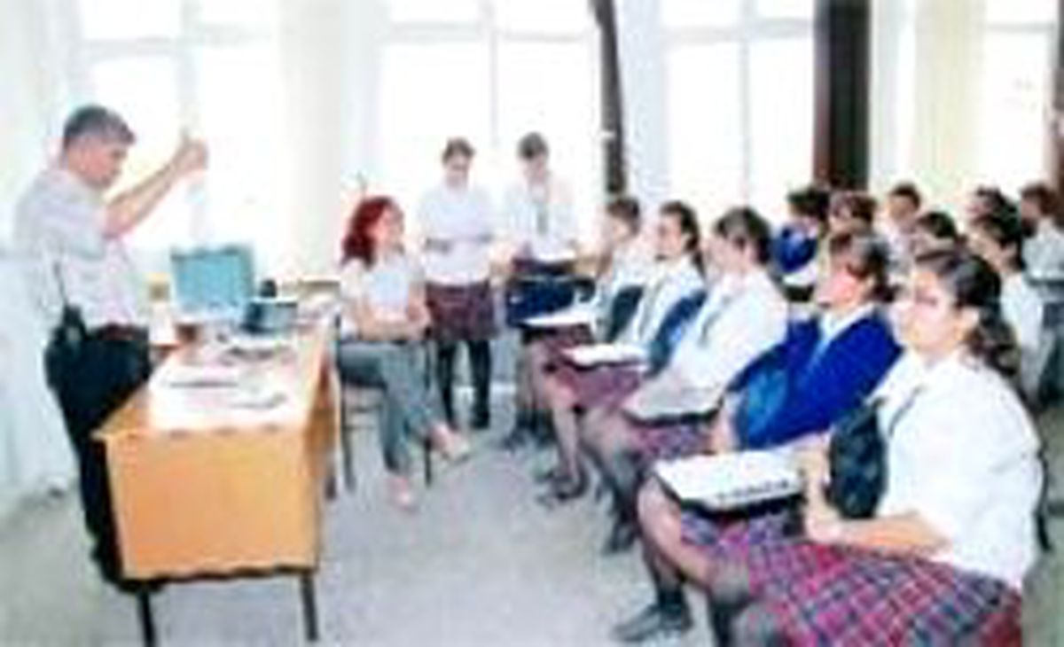 Polisten Öğrenci Korosu