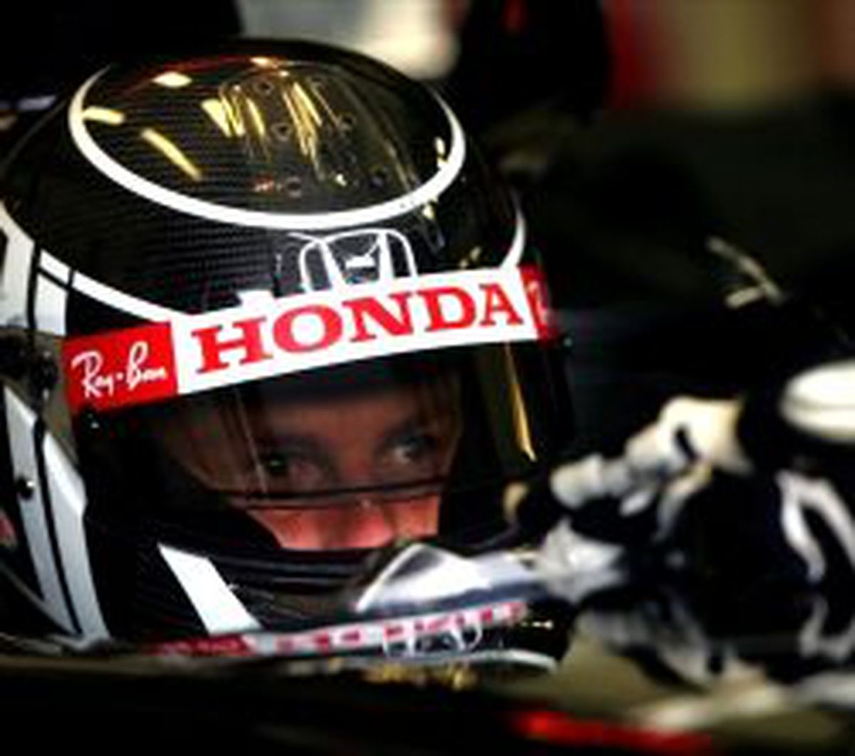 Formula 1'de Zafer İngiliz Pilot Button'un