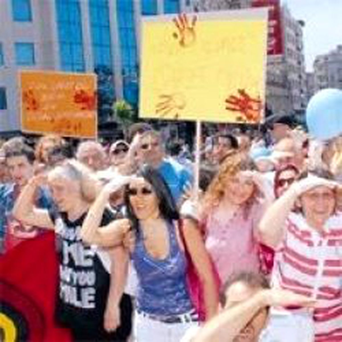 İşaret Diliyle İstiklal Marşı