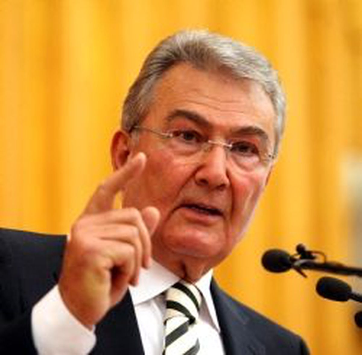 Baykal da Zafer İlan Etti