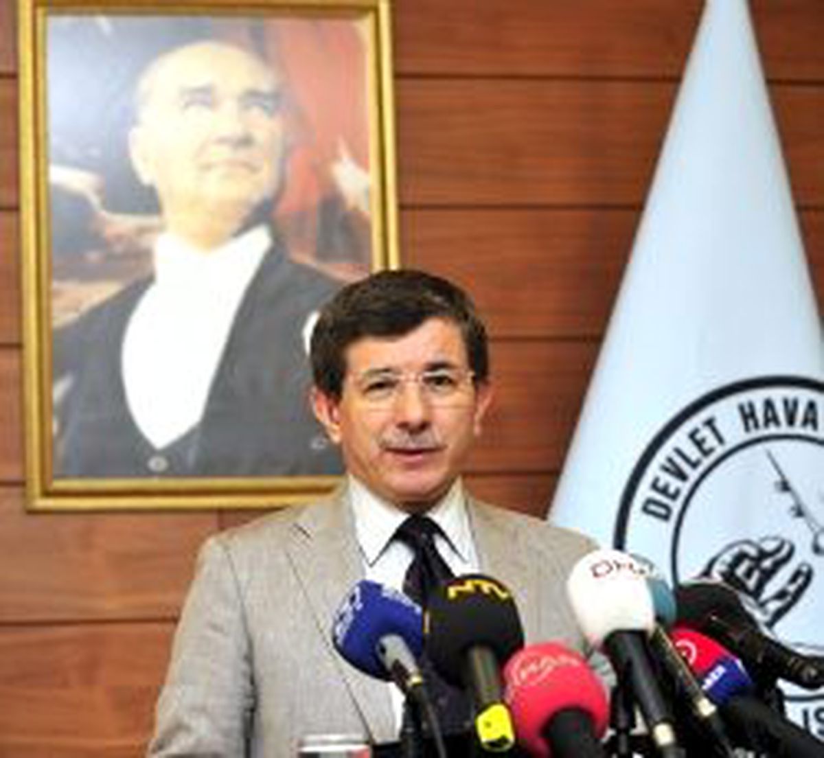 Önce Baykal Sonra Davutoğlu Gidiyor