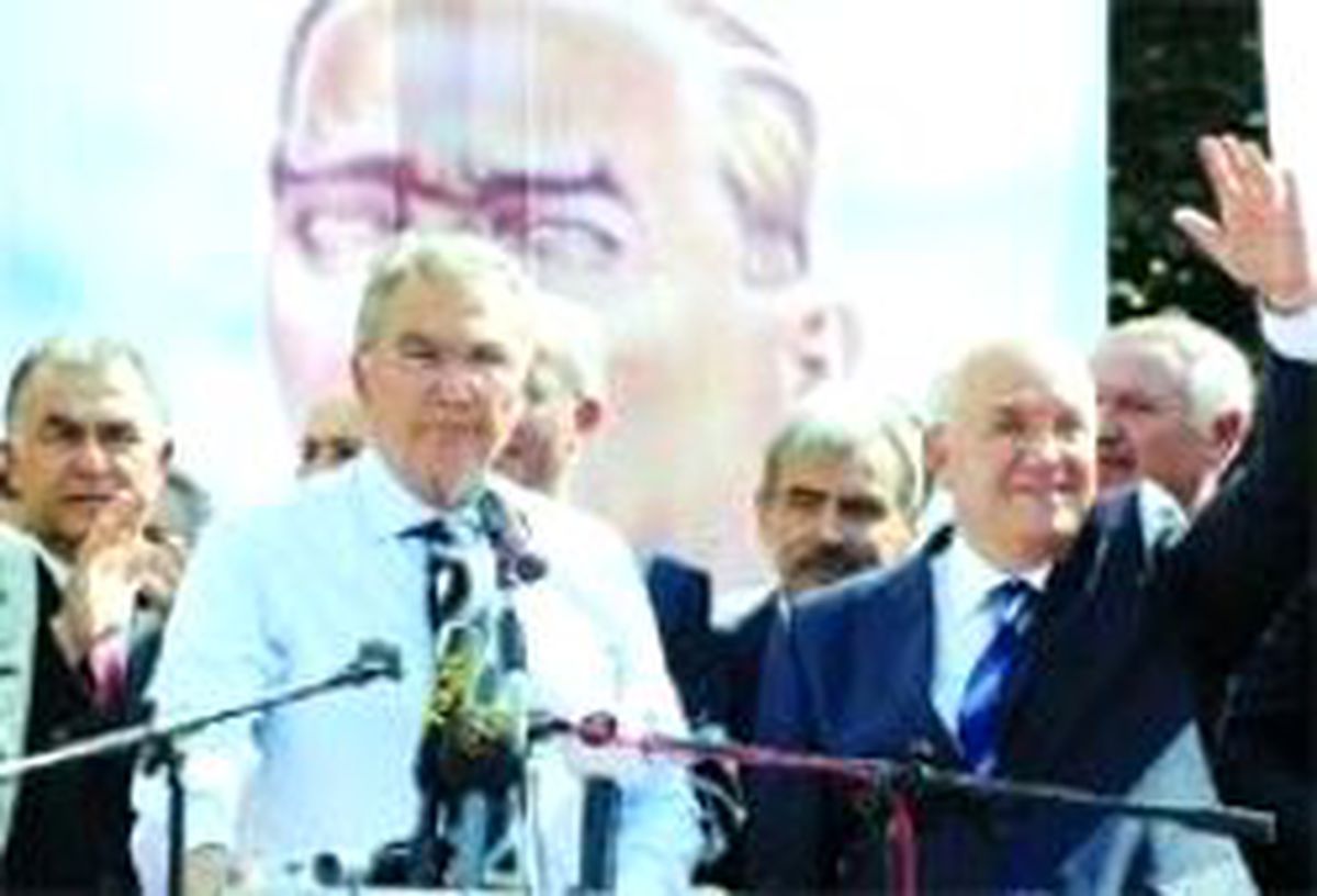 CHP'li Belediyelere Baykal Çıkarması