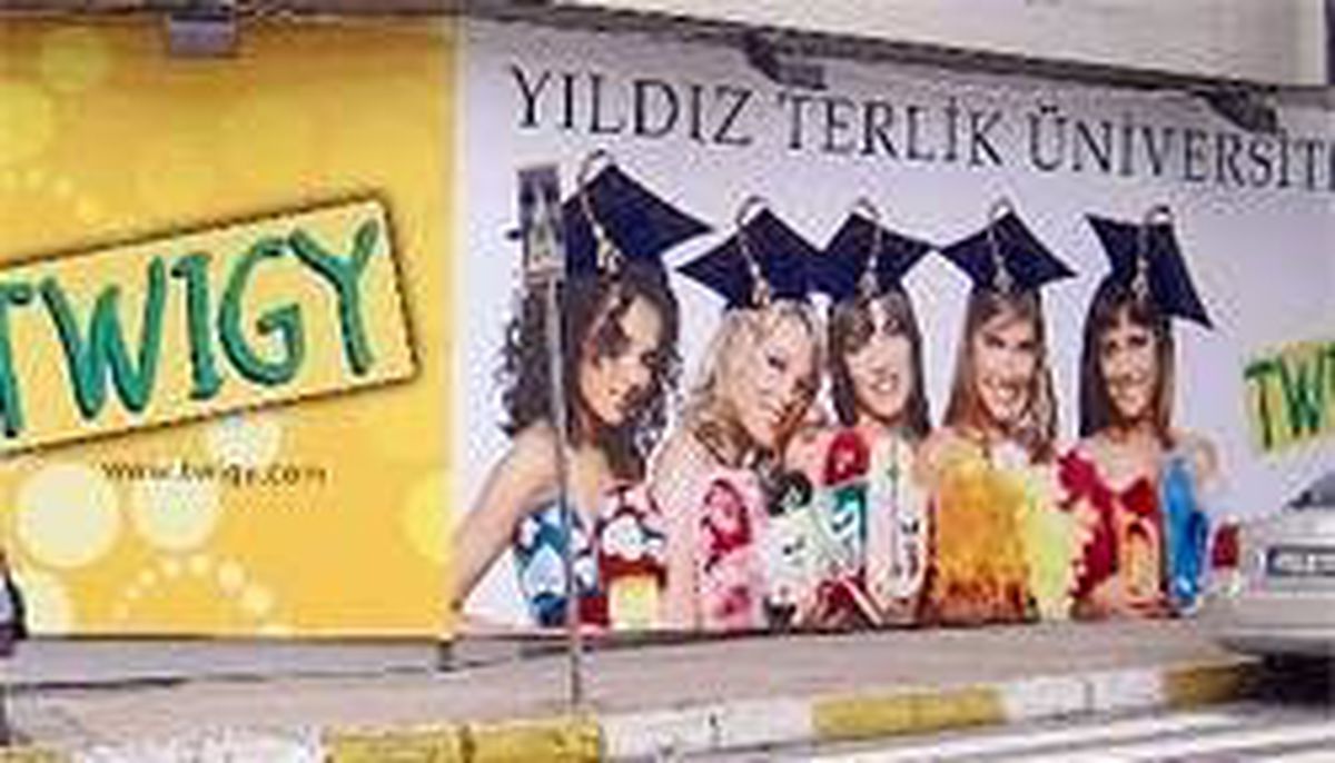 'Yıldız Terlik Üniversitesi' Dedi, 15 Bin Lira Cezayı Yedi