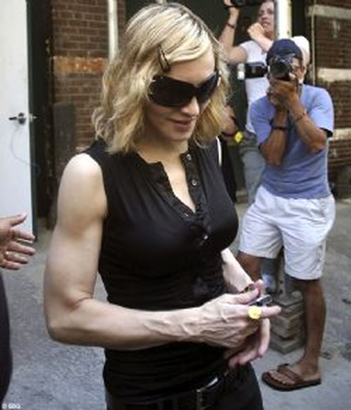Madonna'nın Önündeki Engeller Kalktı