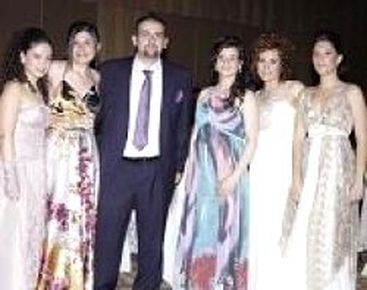 Atılımlılardan Şıklık Yarışı