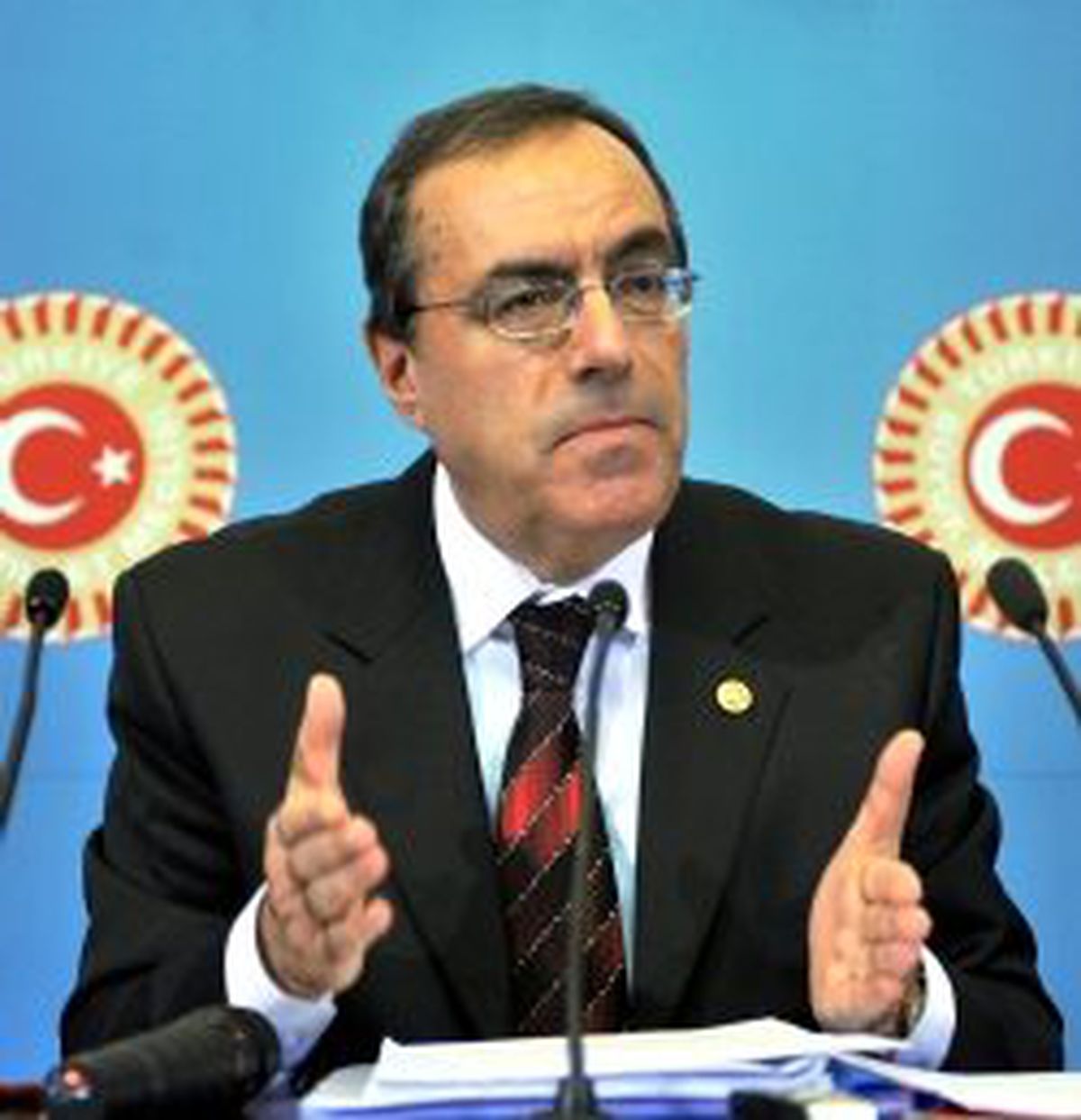 CHP'den Erdoğan'a Akman Sorusu