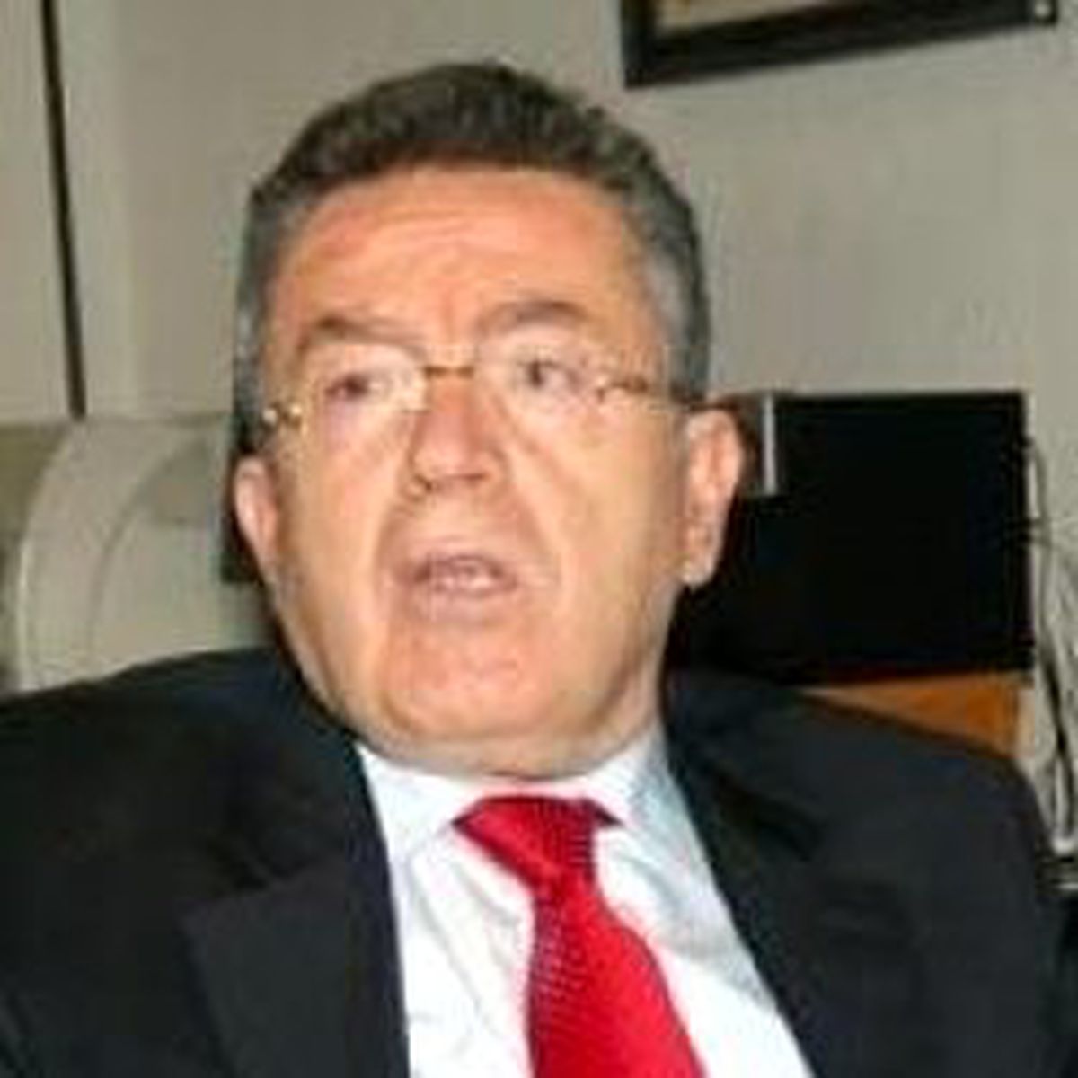 'Yabancı Dil Bilmemek Başbakan'ı Utandırıyor'