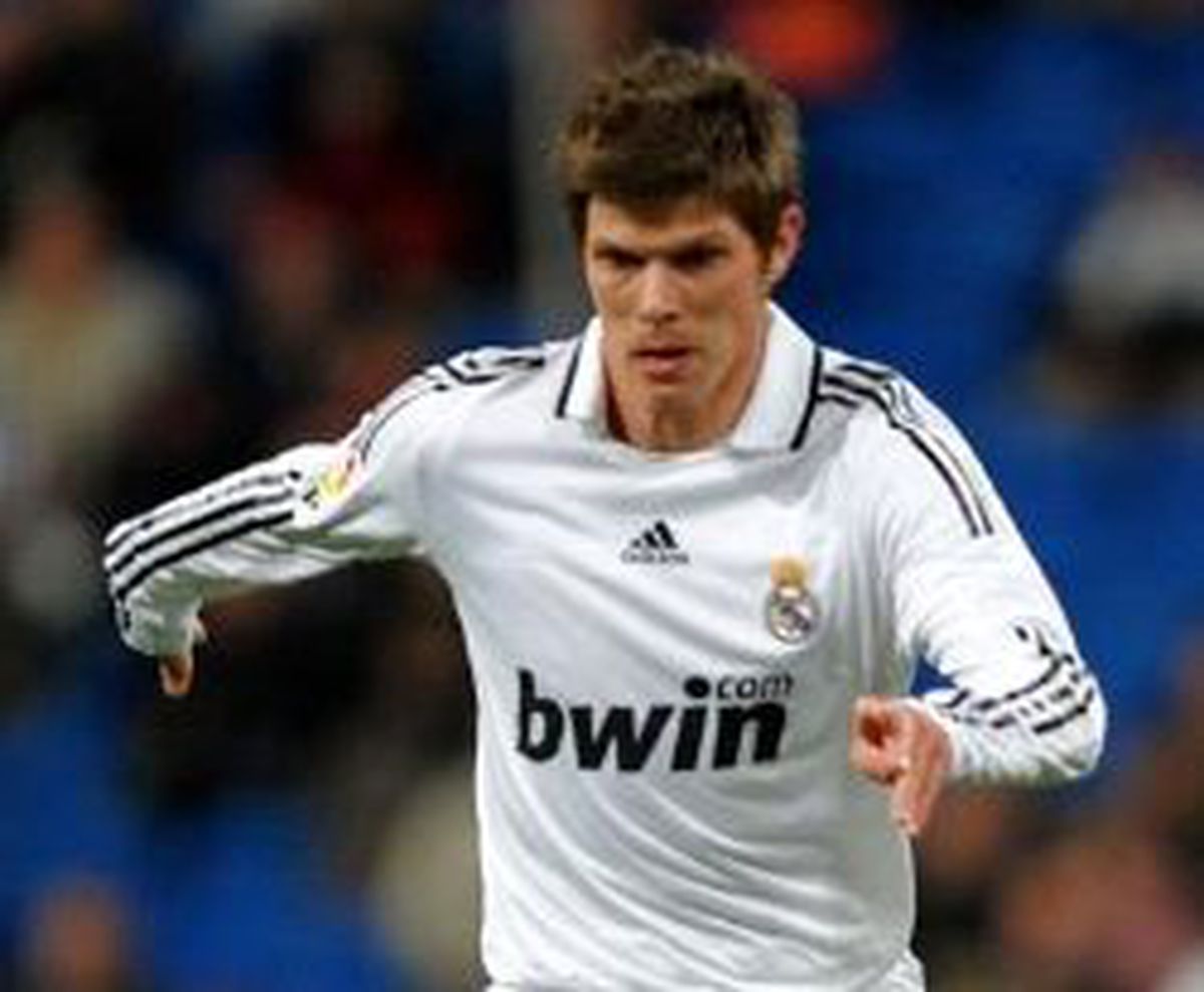 Huntelaar Elden Kaçıyor