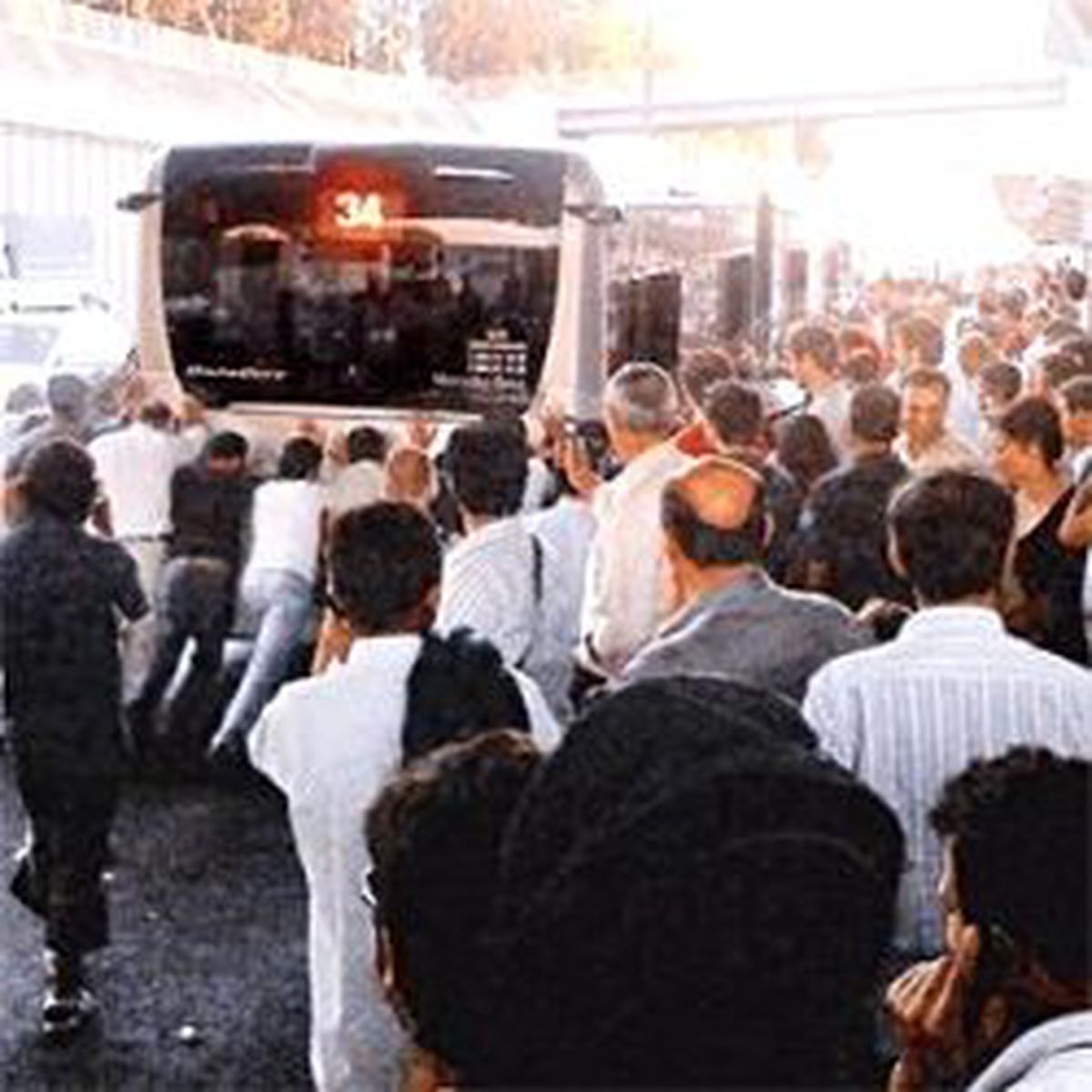 Metrobüsün Mazotu Bitti