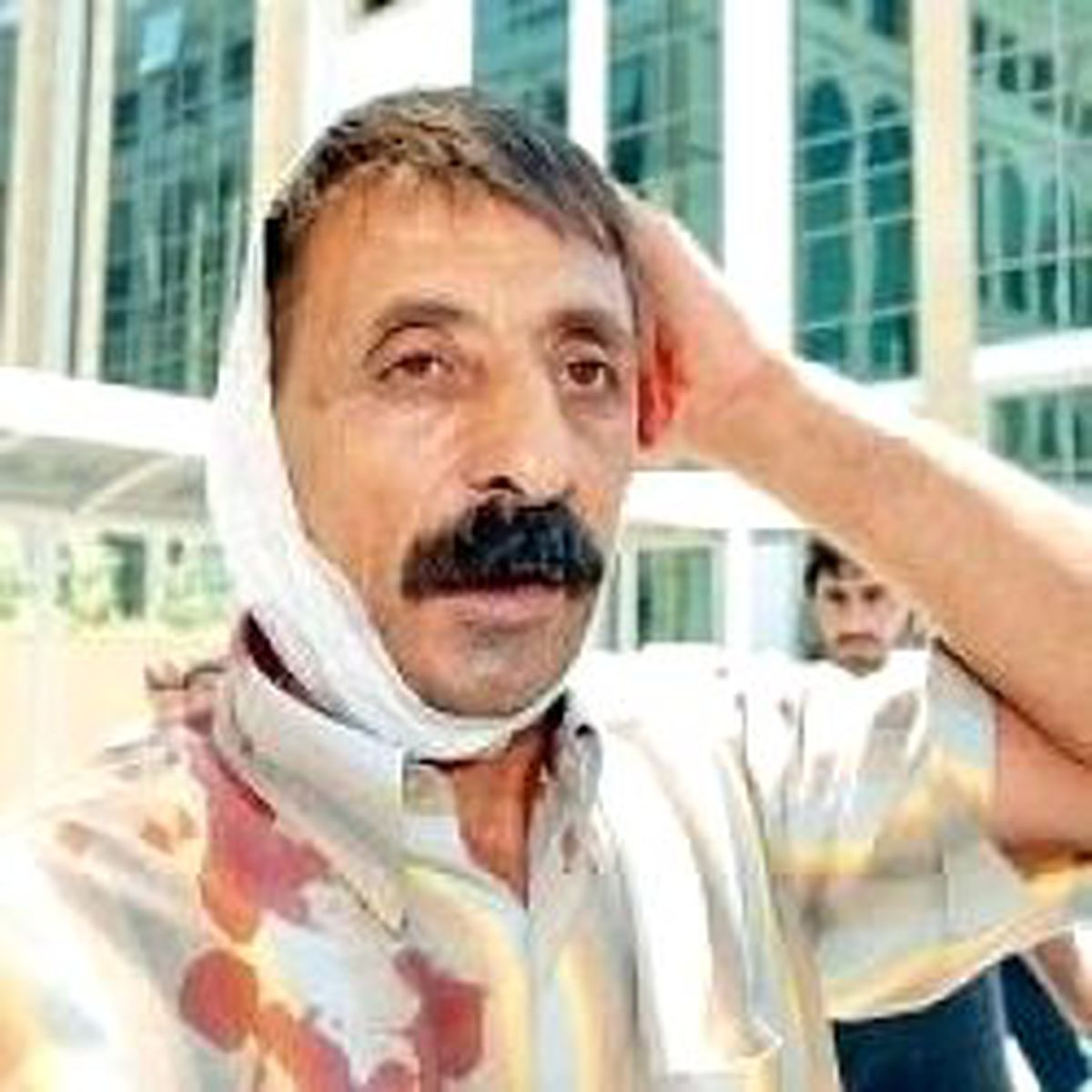 Vurulan Oğlunun Duruşmasında Babaya Dayak