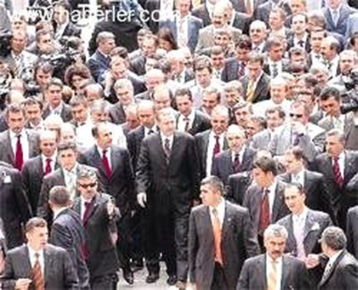 AKP CHP'nin Önerisini Masaya Yatırıyor