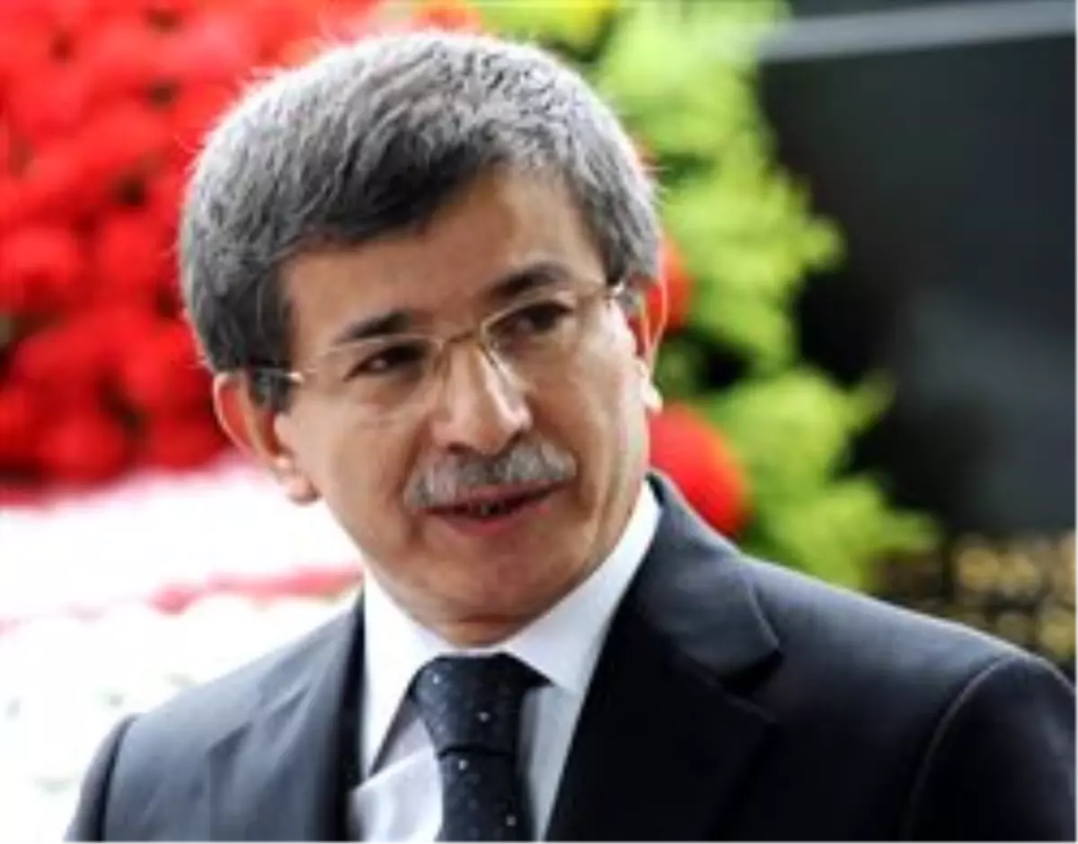 Davutoğlu, Solana ve Azimov ile Biraraya Geldi