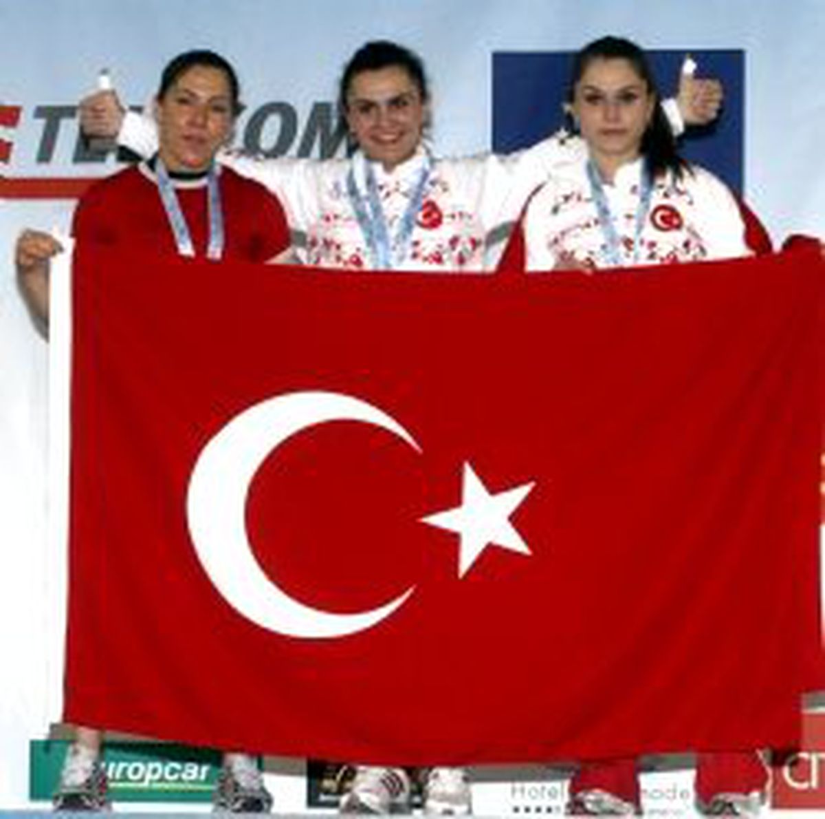 Türkiye'ye Halterde 2 Altın ve 1 Bronz Madalya