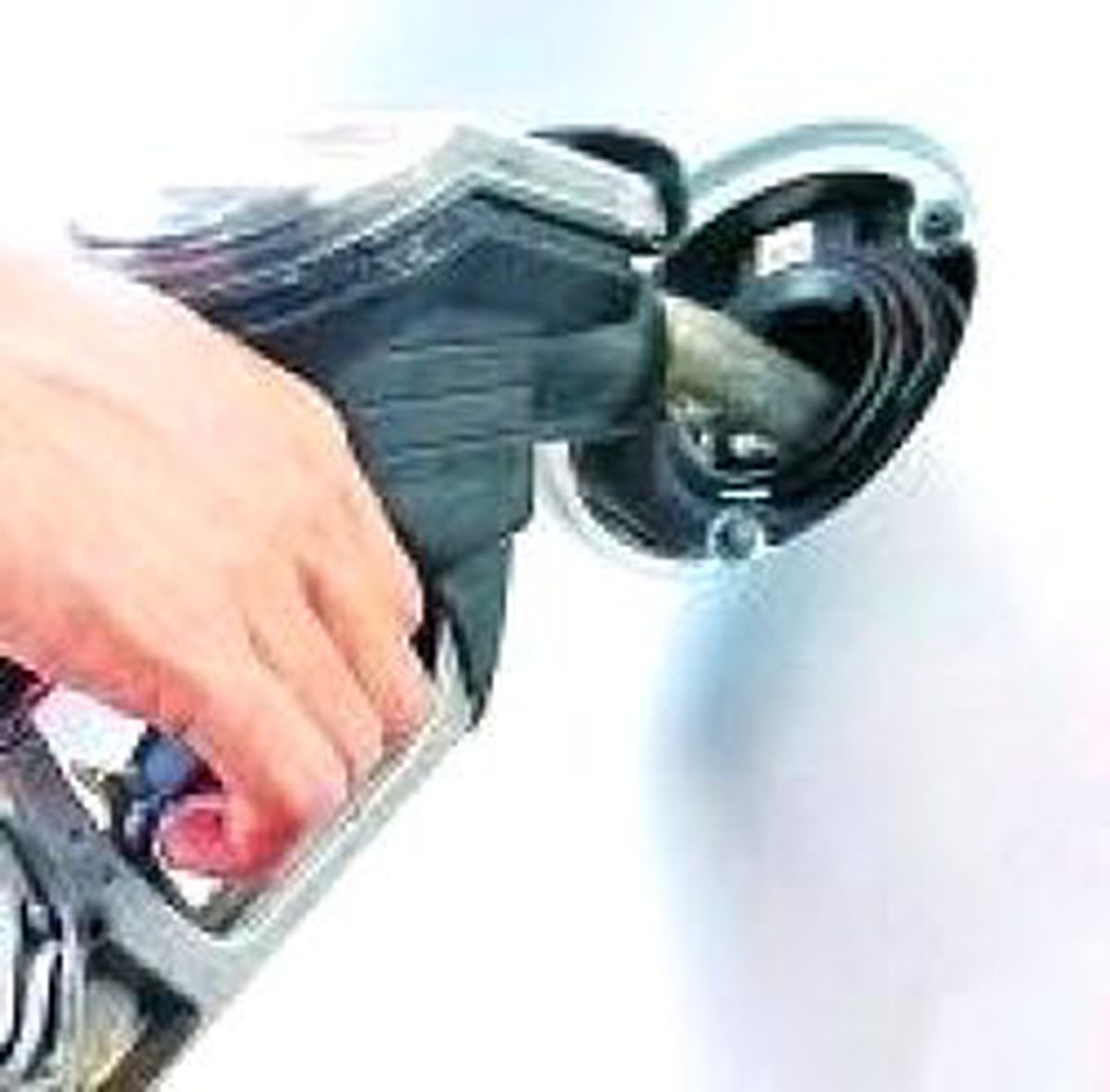 Benzin 3, Motorin 2.5 Liraya İndi