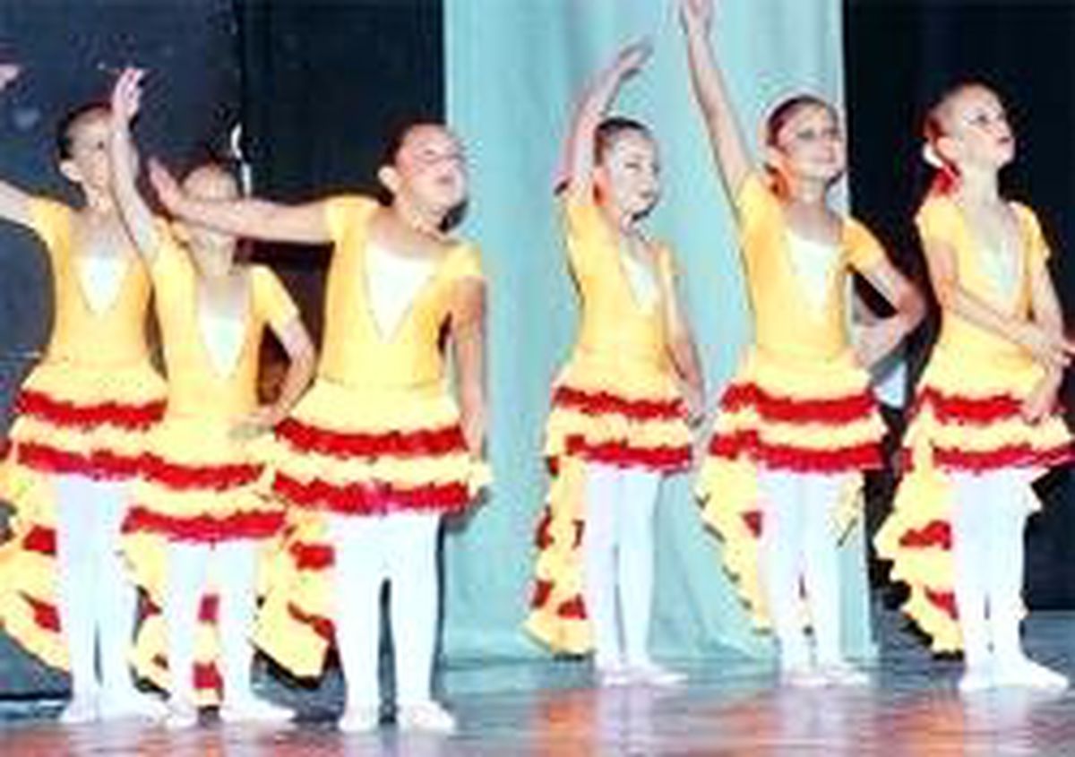Hayal Sahnesi'nde Sirtakili Final Coşkusu