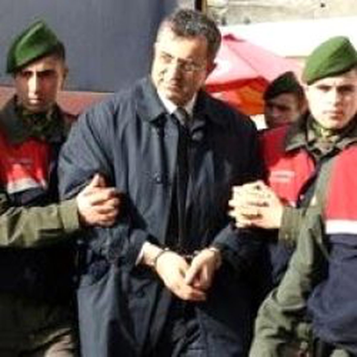 Tutuklu Yarbay Dönmez'in Evine Hırsız Girmiş