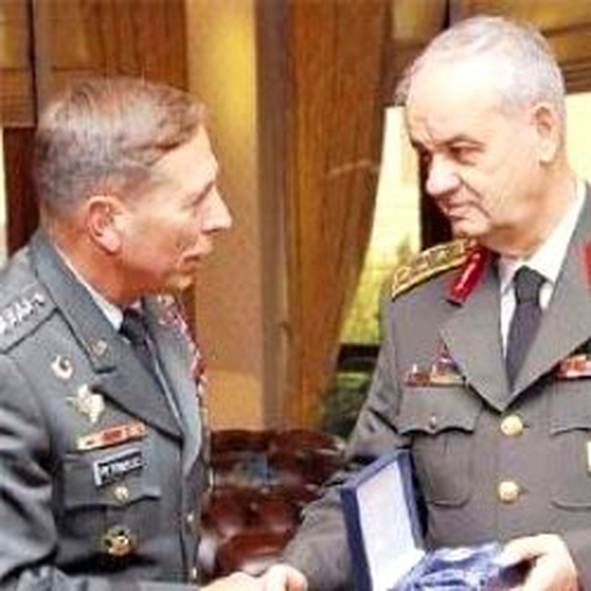 ABD'li Komutana Afgan Tavsiyeleri