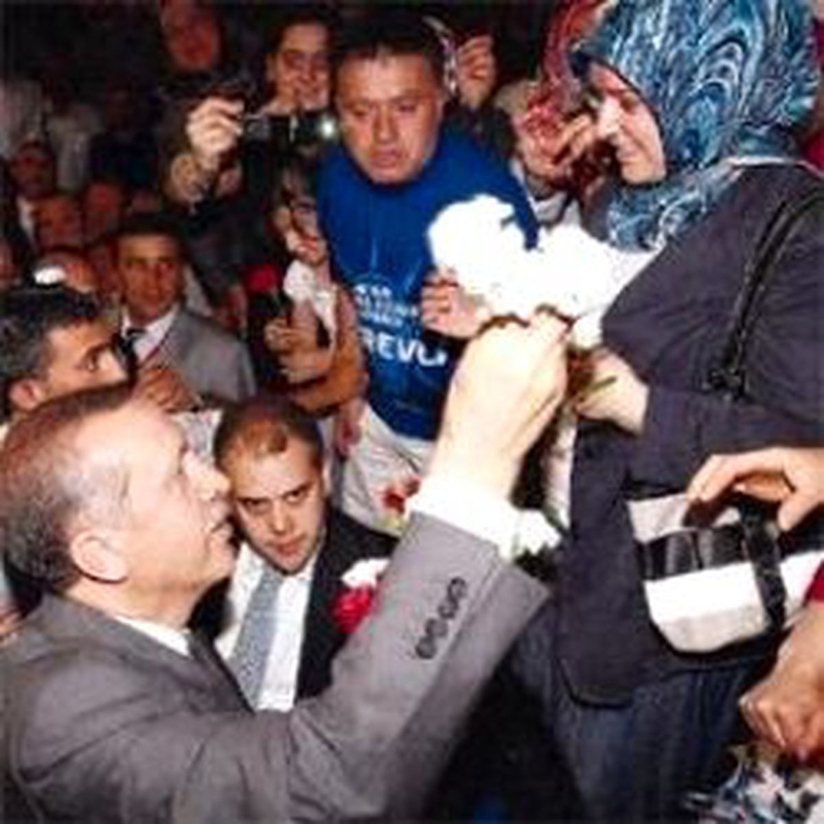 'Elini Askerin Polisin, Yargının Üzerinden Çek'