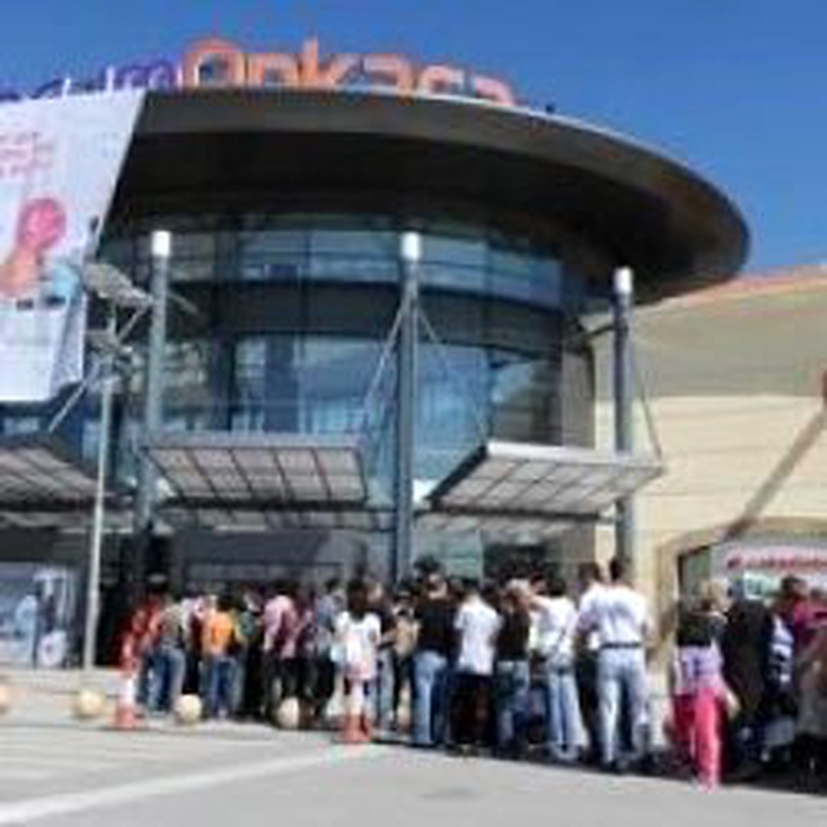 50 Liralık Alışveriş Çeki Dağıttılar