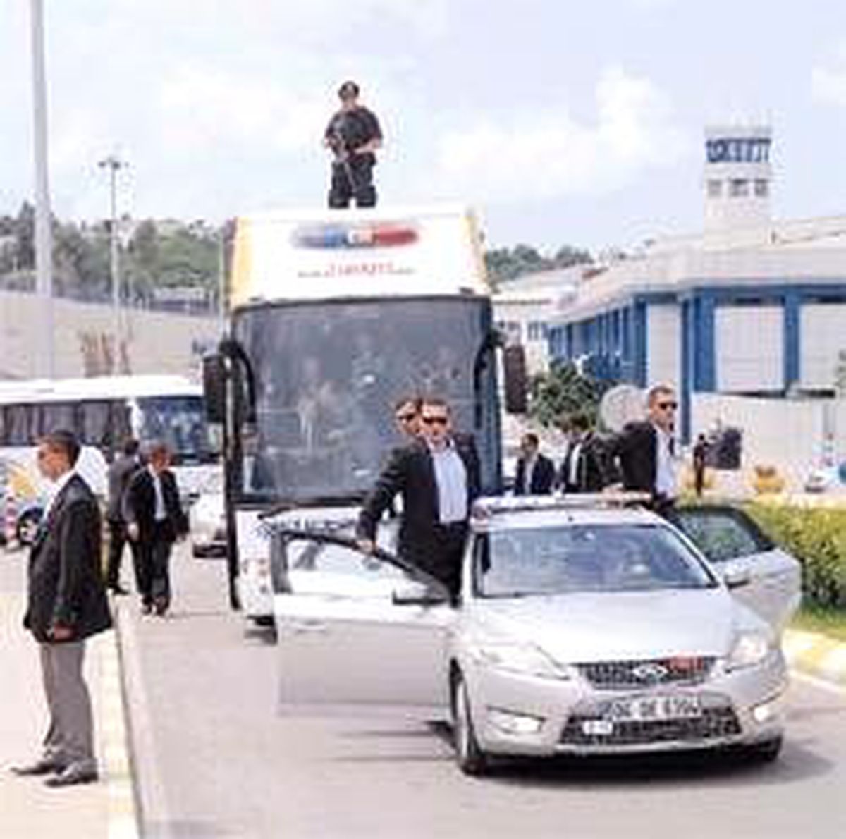 Baykal Değil Millet Güvensin
