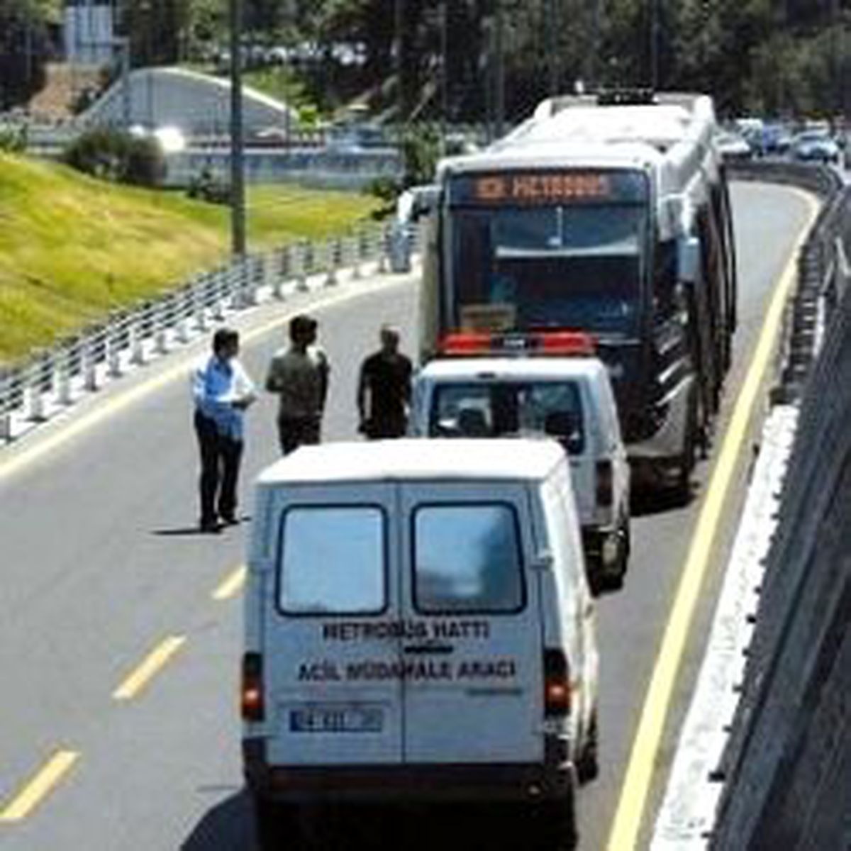 Metrobüs Yine Yolda Kaldı