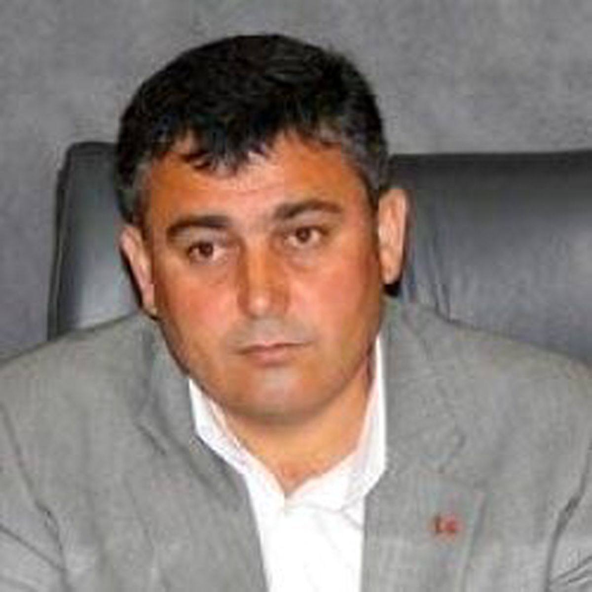 Belediye Başkanı'na Cep Telefonu Yasağı