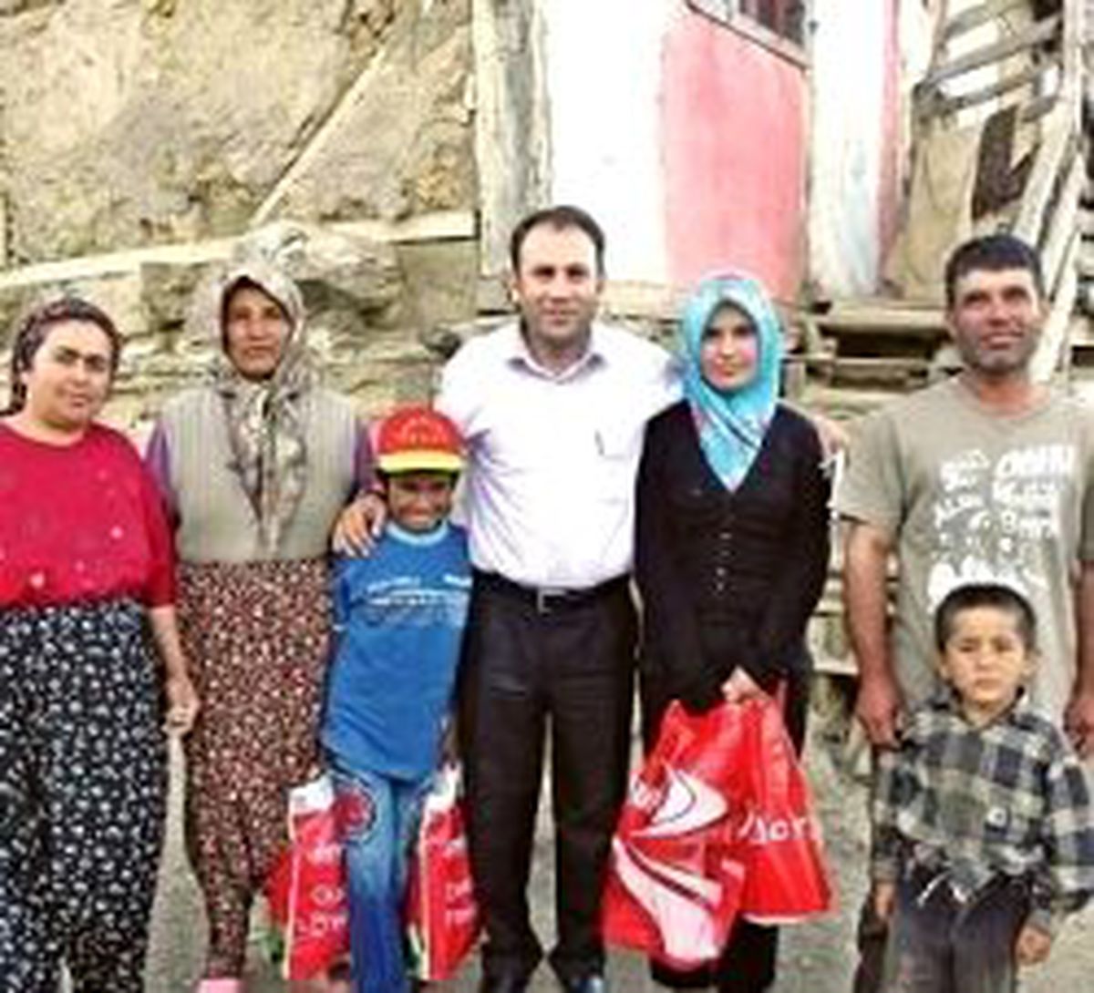 E-Posta Genç Kızı Yeniden Okullu Yaptı
