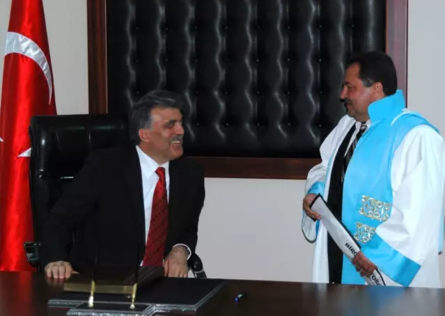 Cumhurbaskani Gul Bitlis Belediyesi Ni Ziyaret Etti Son Dakika