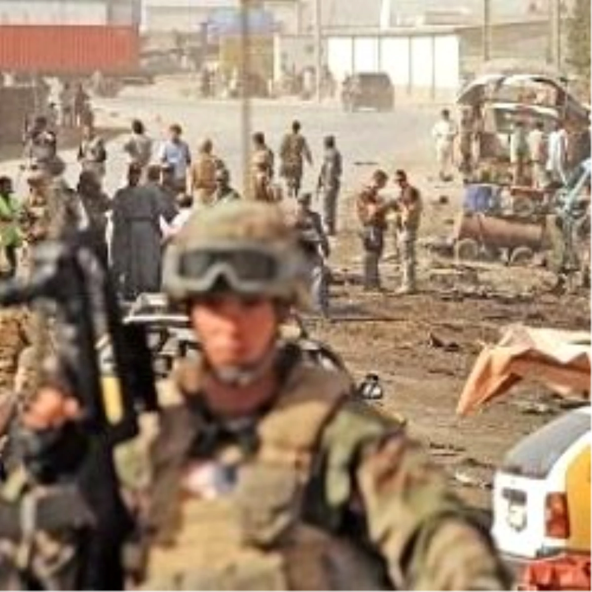 Afganistan\'da Seçim Günü 73 Saldırı
