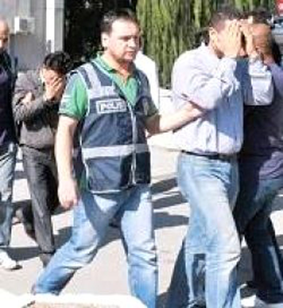Suç Örgütüne Polis Baskını